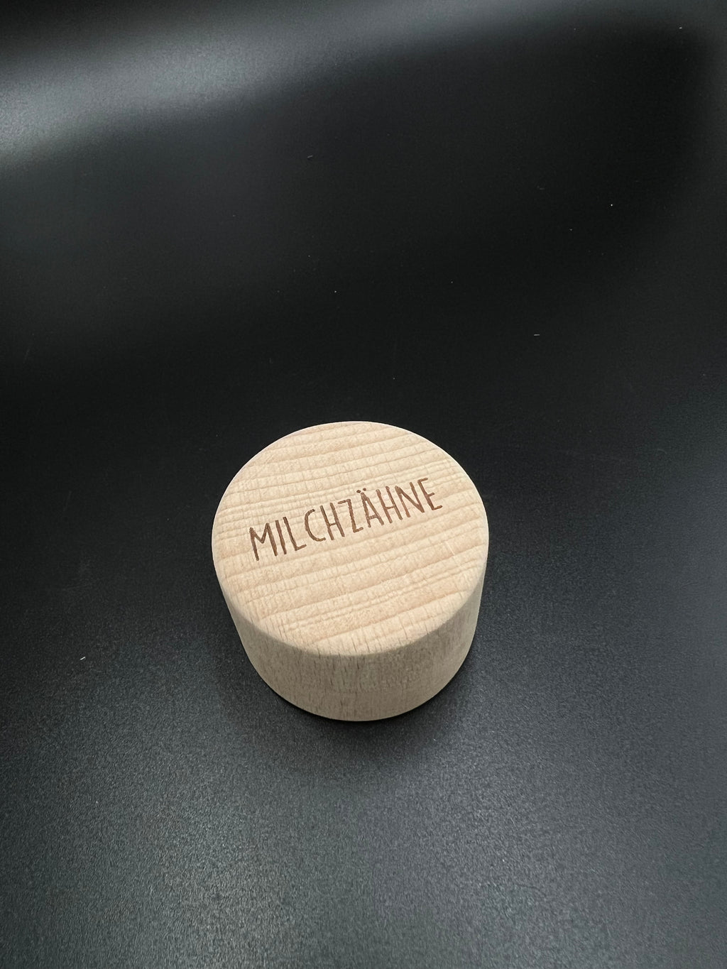 Milchzahn-Dose aus Holz