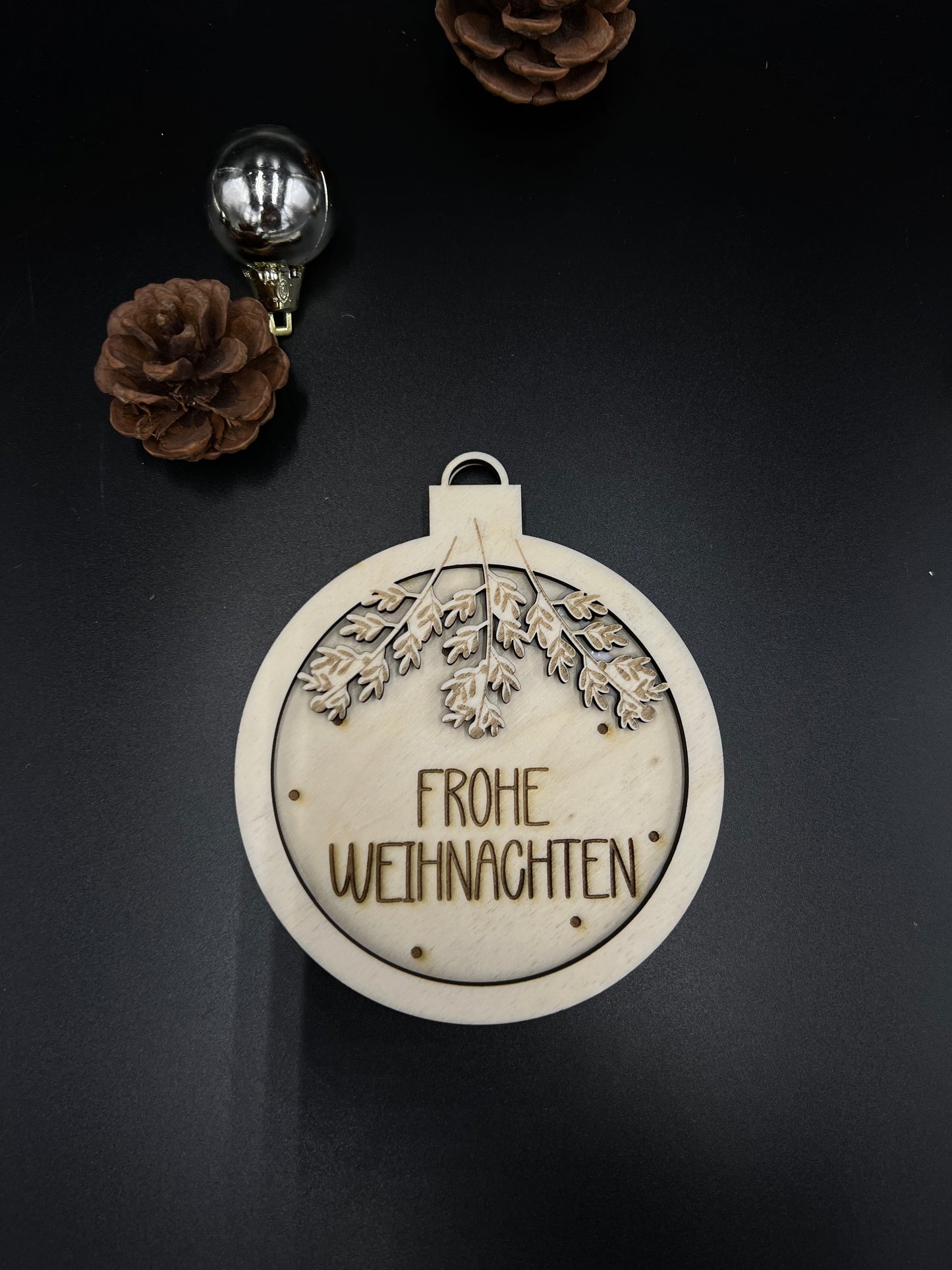 Holz-Christbaumkugel