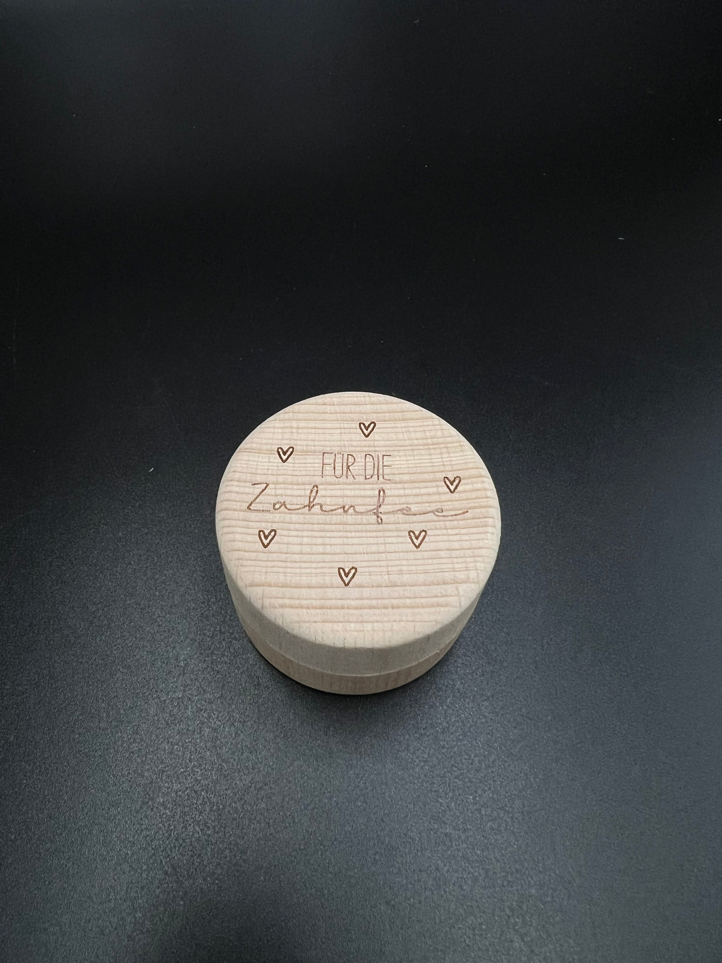 Milchzahn-Dose aus Holz